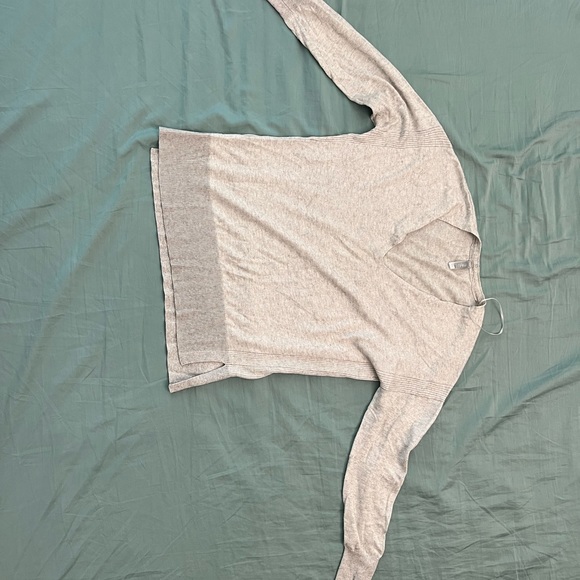 Top - Picture 1 of 2